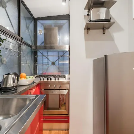 The Rent - Spacious Two-bedroom In Old Town Апартаменты *