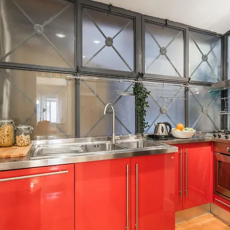 Апартаменты The Rent - Spacious Two-bedroom In Old Town Рим
