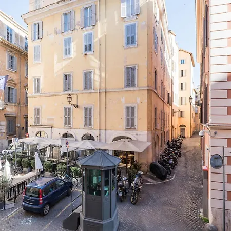The Rent - Spacious Two-bedroom In Old Town